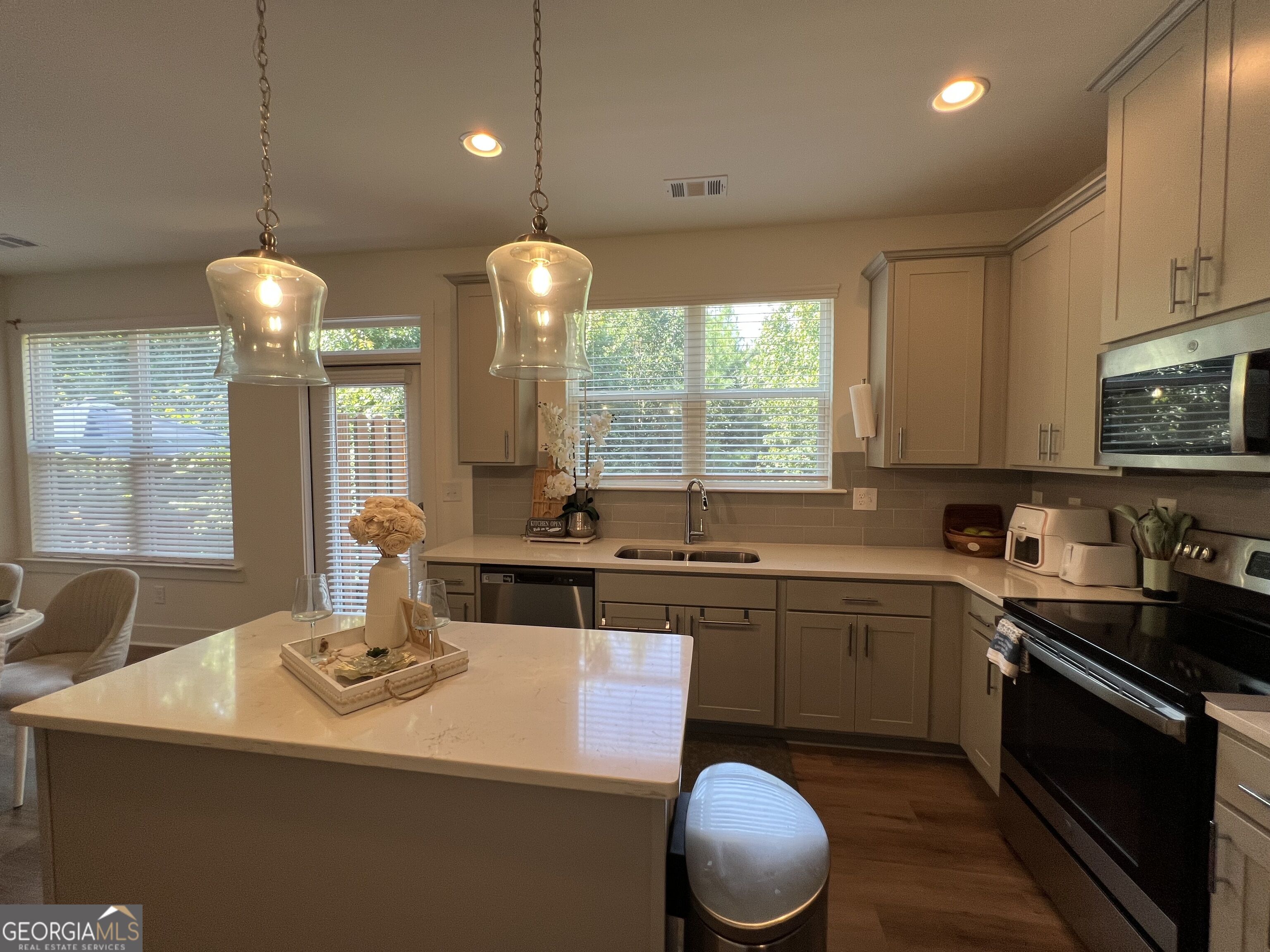 7705 Baron Road Property Photo 5