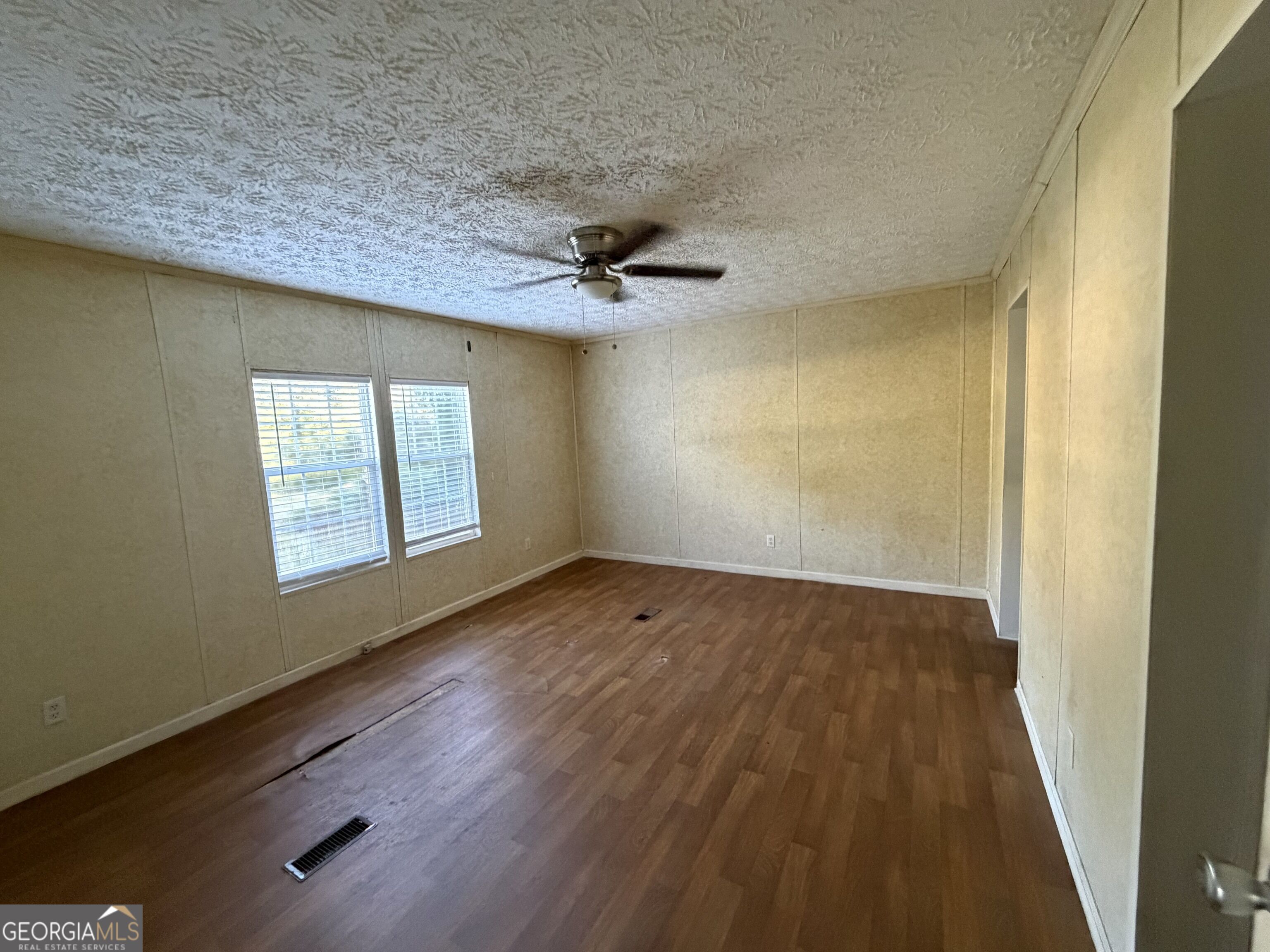 206 Benifield Drive Property Photo 4