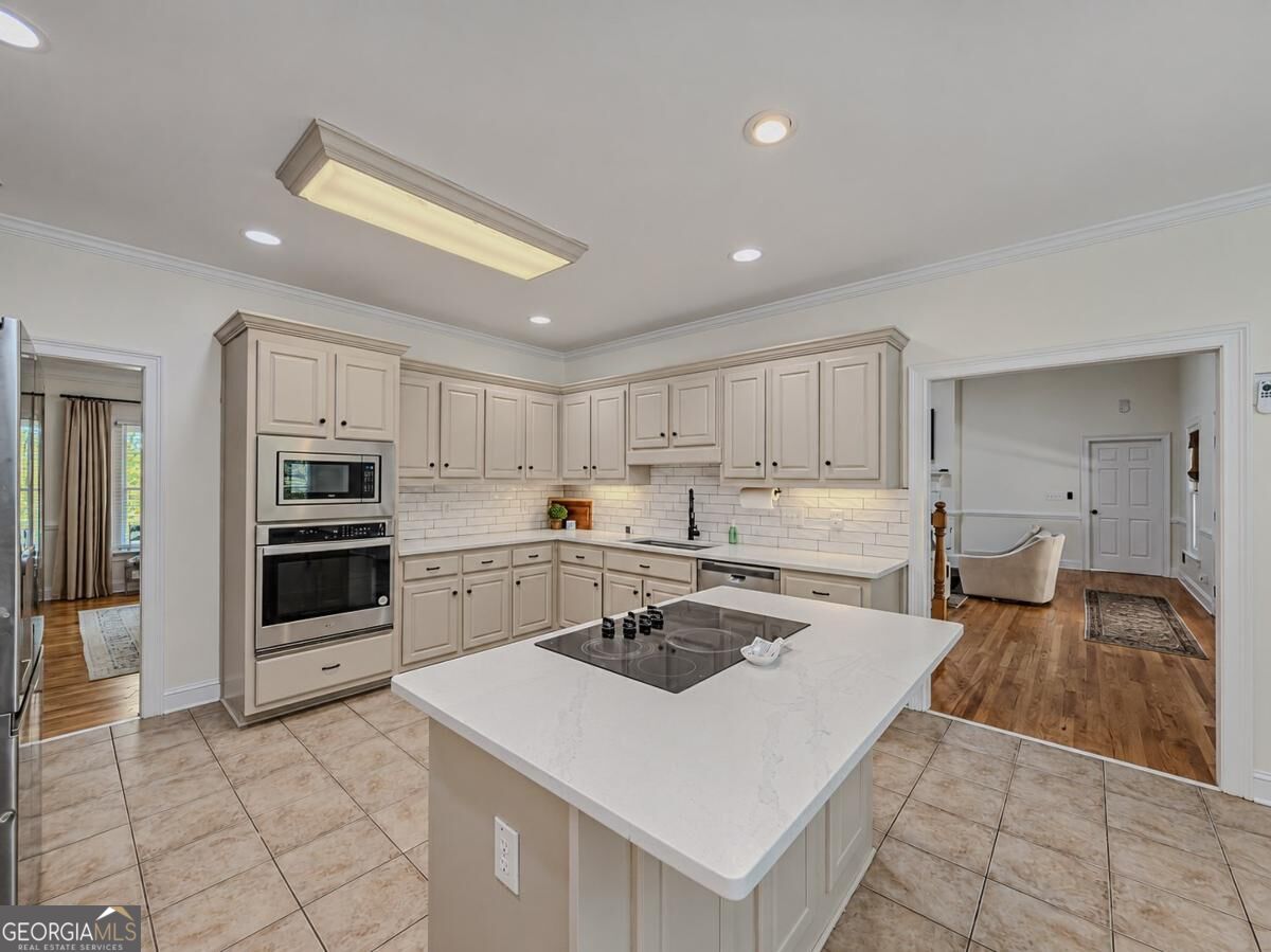 149 Robson Trail Property Photo 14