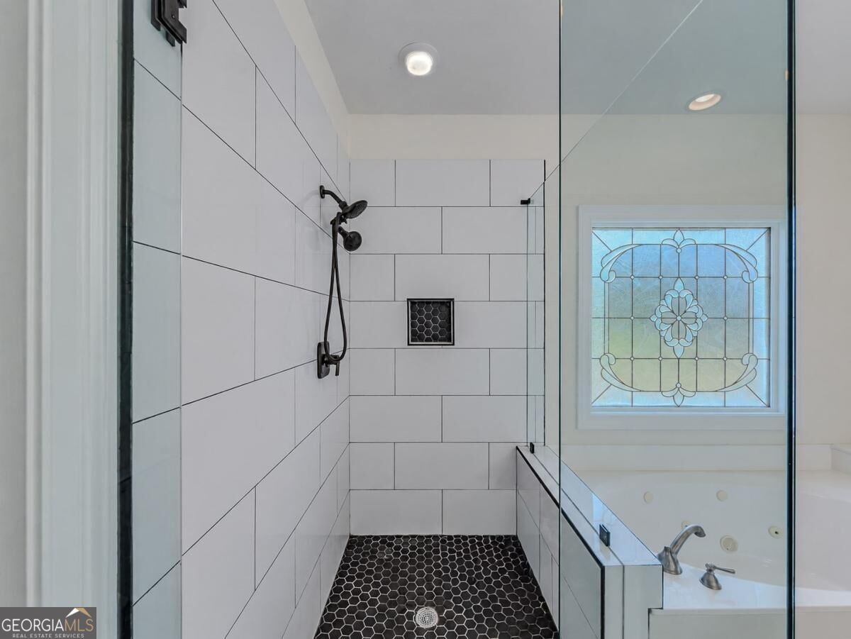 149 Robson Trail Property Photo 31