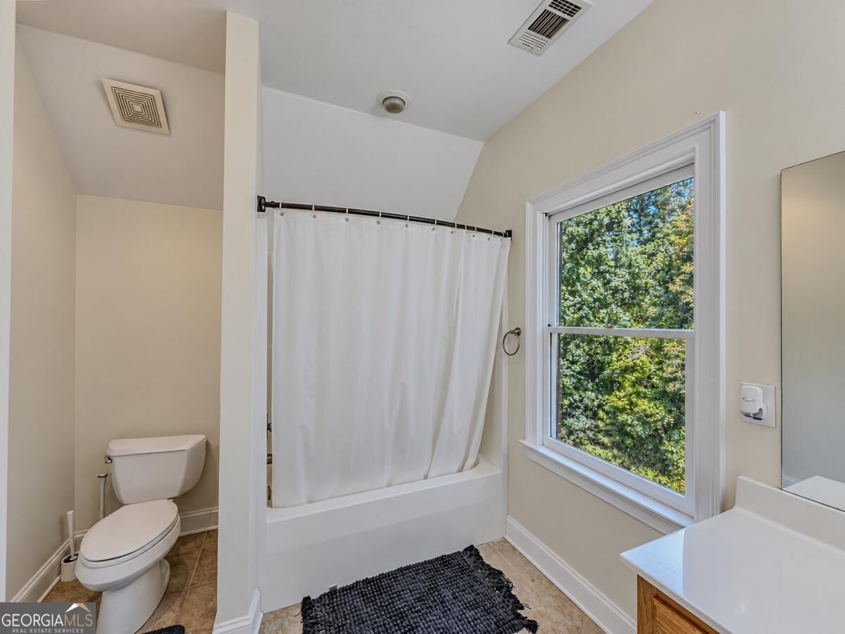 149 Robson Trail Property Photo 36