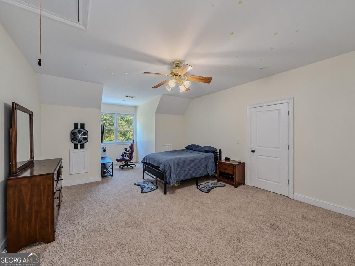 149 Robson Trail Property Photo 37