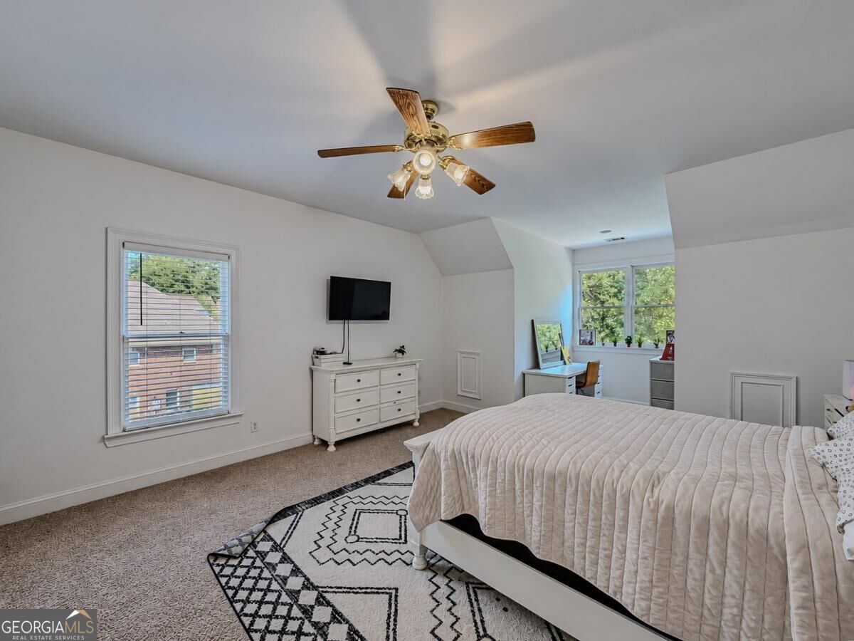 149 Robson Trail Property Photo 42