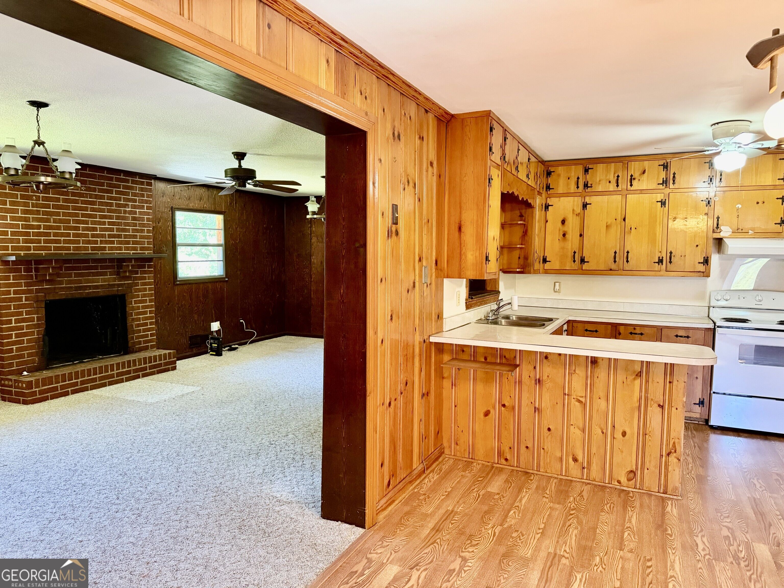 3226 Woodview Drive Se Property Photo 13