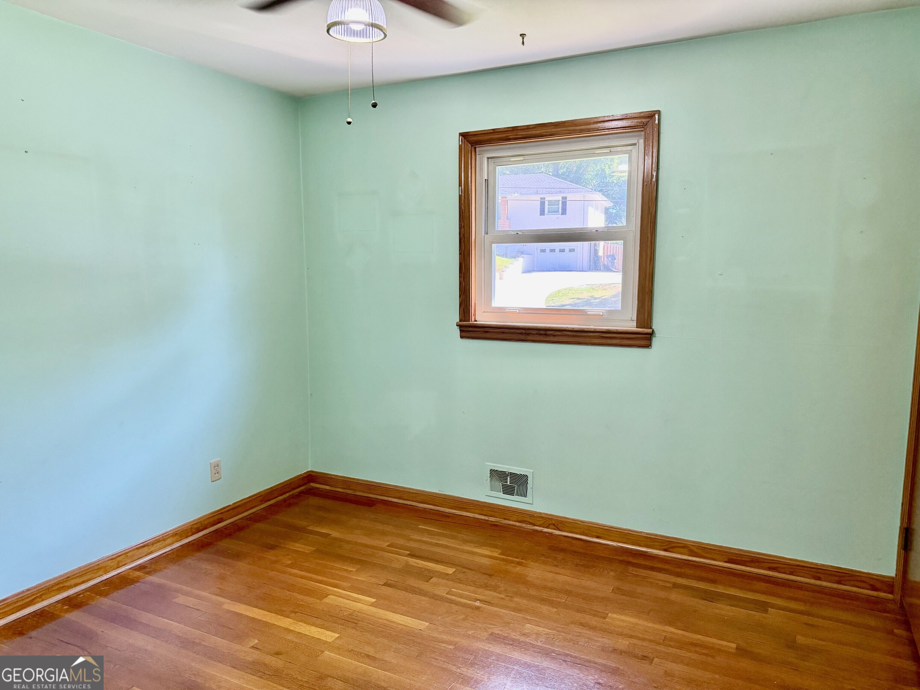 3226 Woodview Drive Se Property Photo 21