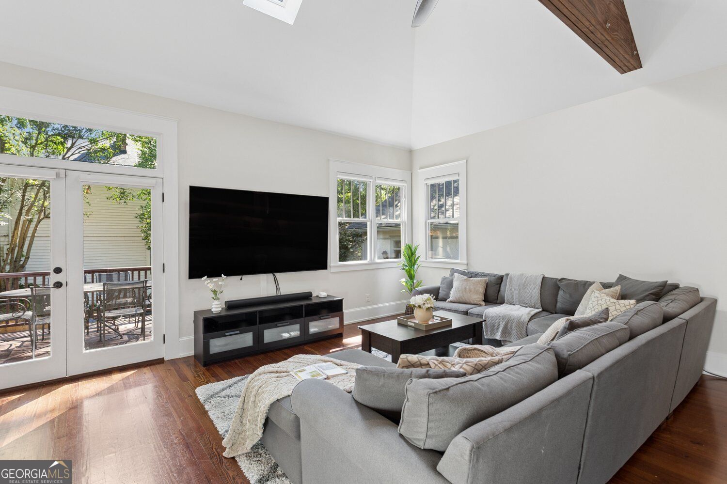 648 Waldo Street Se Property Photo 25
