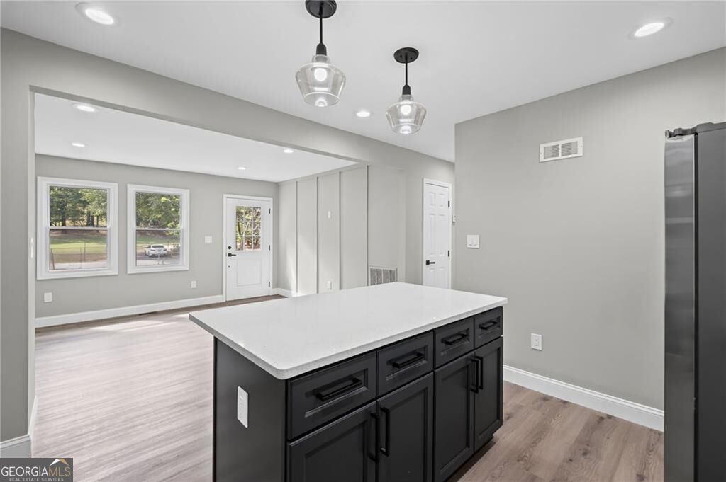 5961 John Street Property Photo 12
