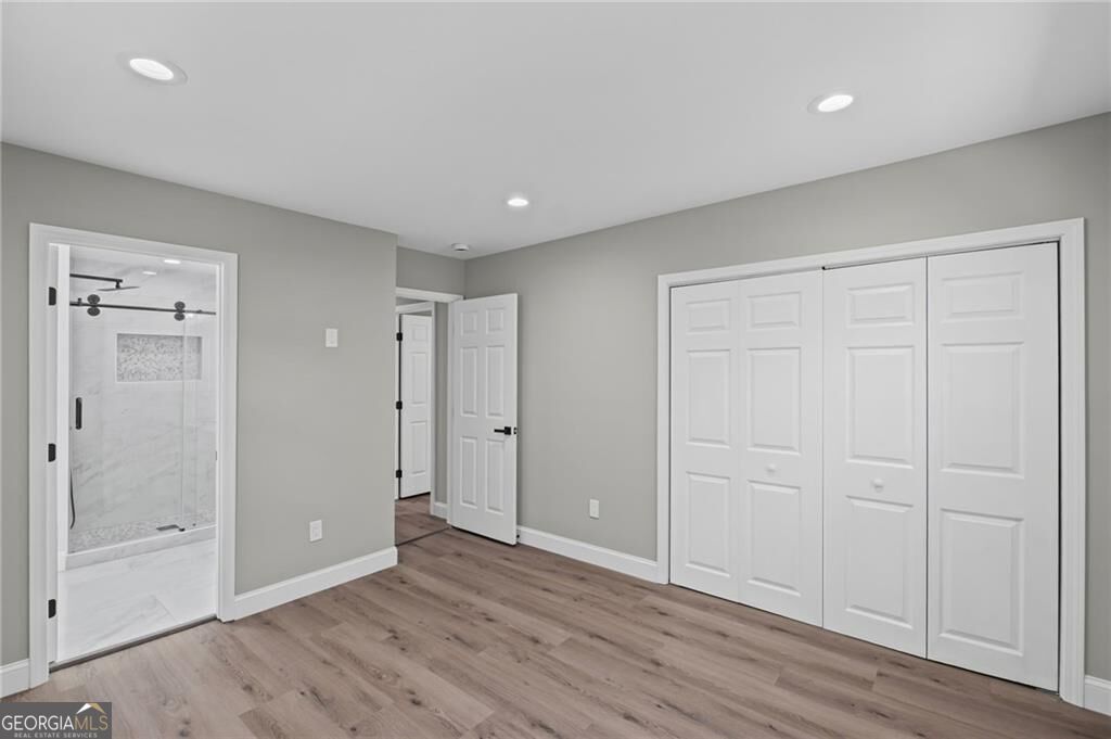 5961 John Street Property Photo 17