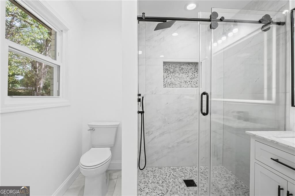5961 John Street Property Photo 18