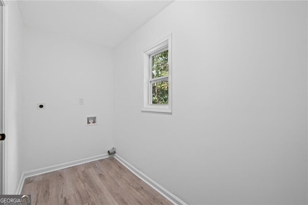 5961 John Street Property Photo 23