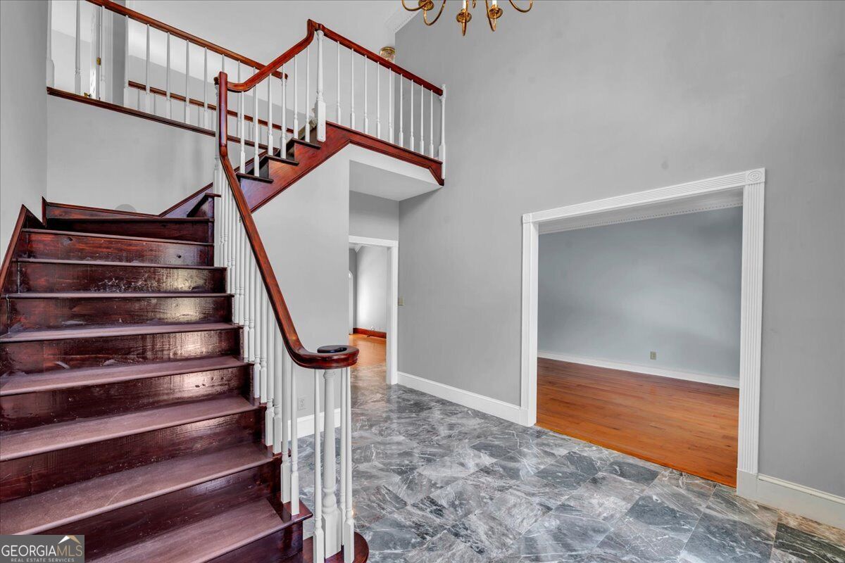 98 Beverly Drive Property Photo 3
