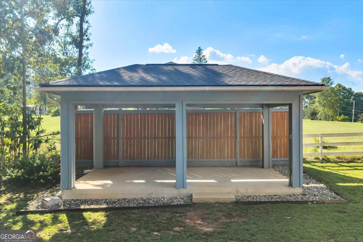 98 Beverly Drive Property Photo 82