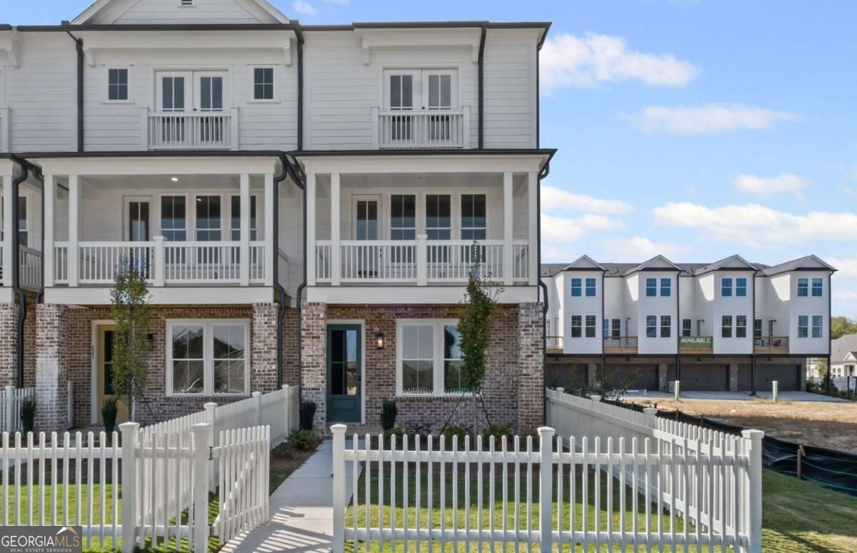 217 Village Overlook # H3 Property Photo 1