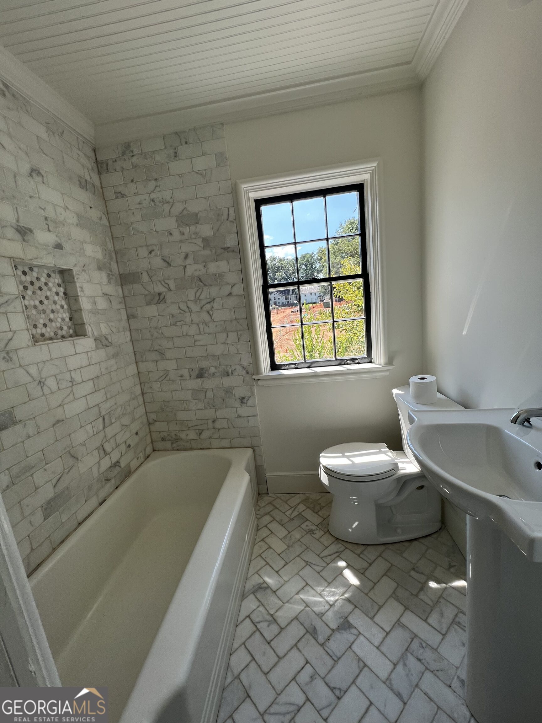 69 Delmont Drive Ne Property Photo 9