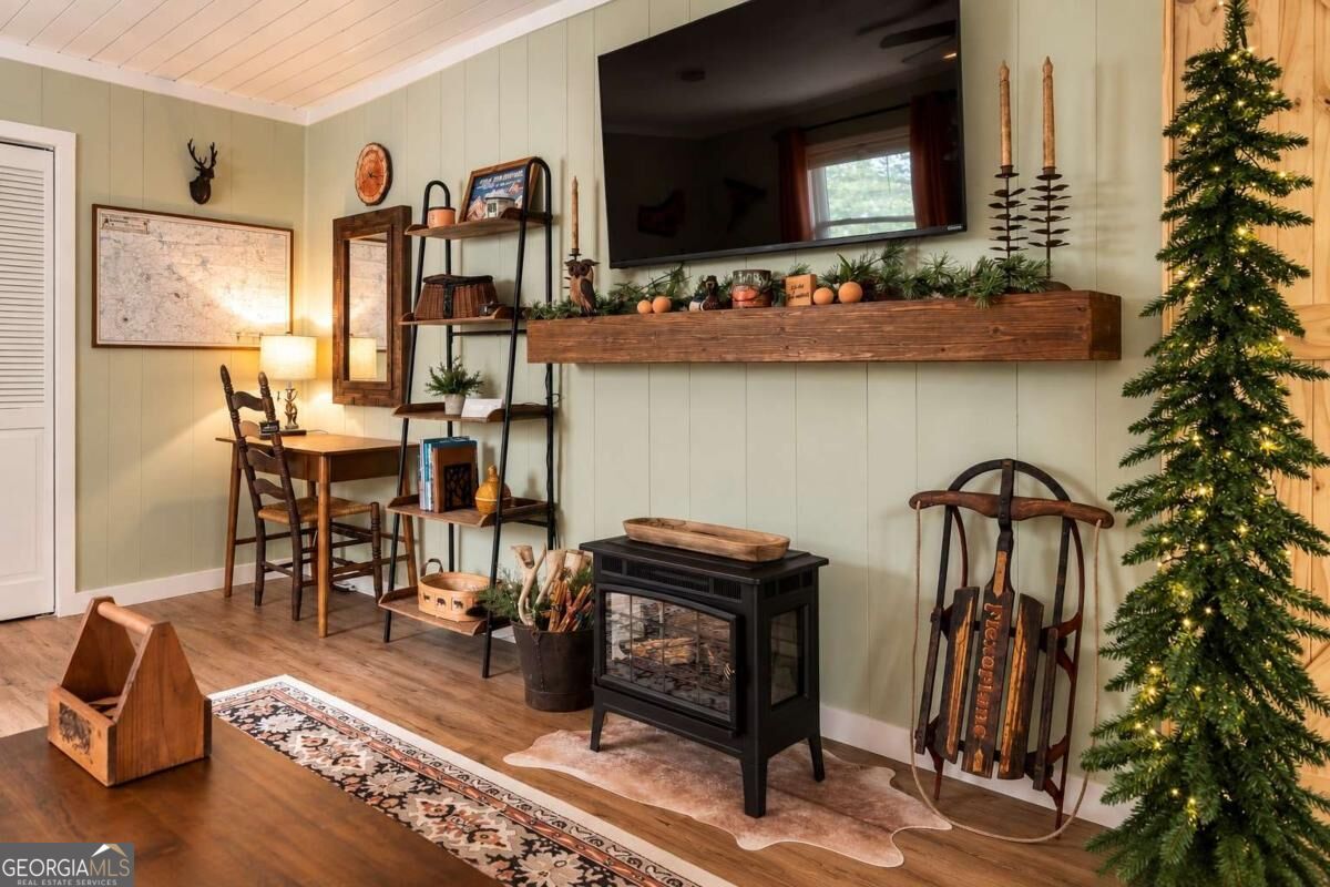 546 Happy Hollow Circle Property Photo 8