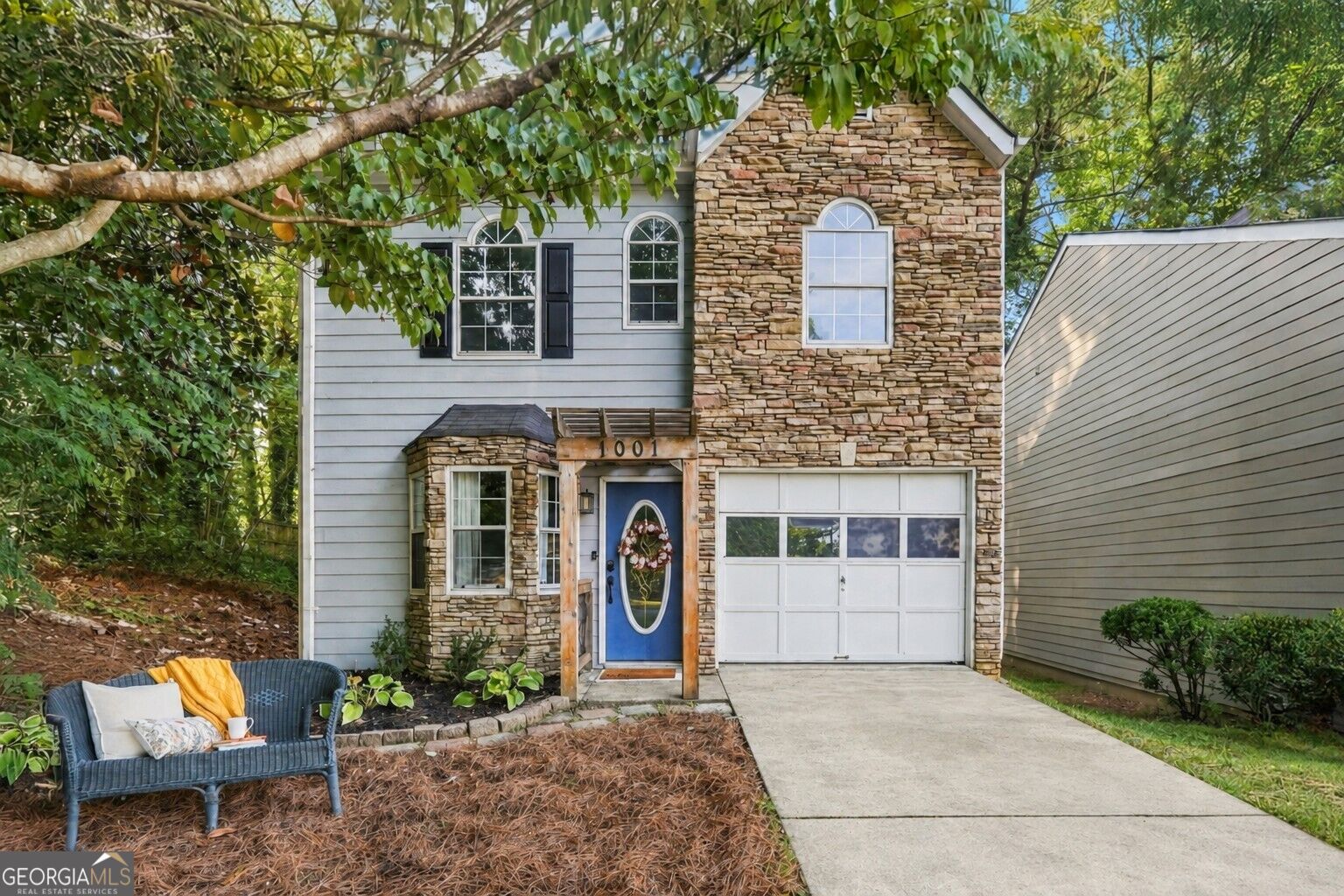 1001 Hillsborough Nw Property Photo 1