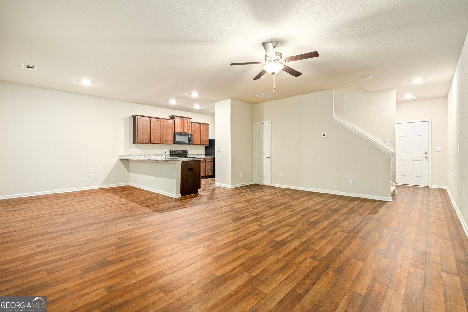 372 Morning Drive Property Photo 8