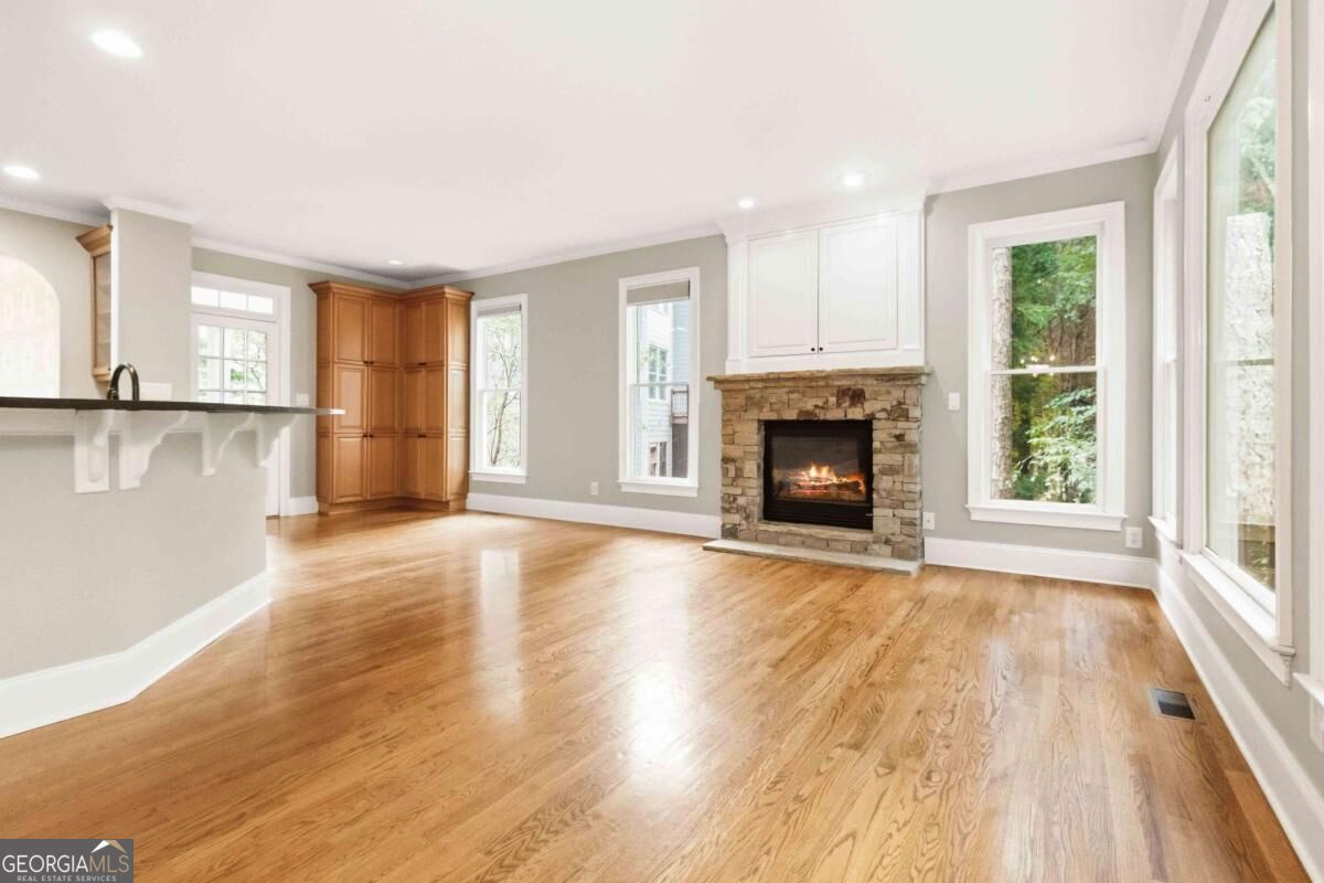 1916 Severbrook Place Property Photo 3