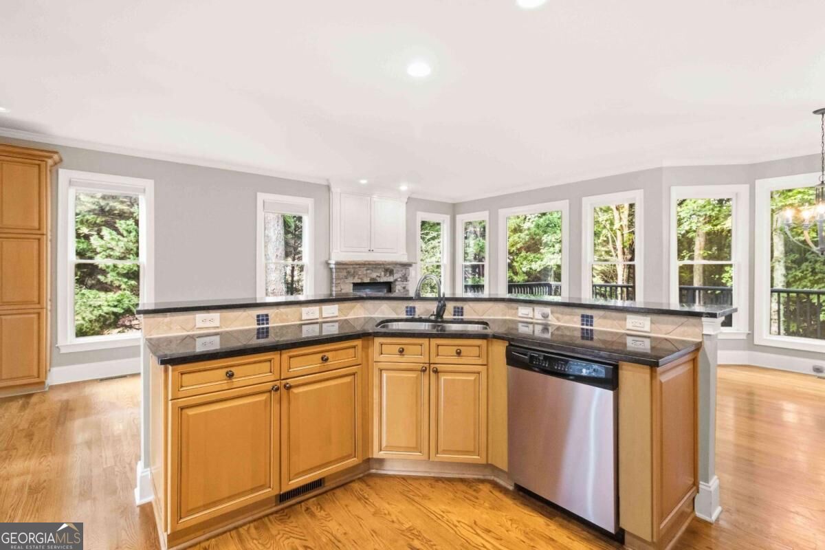 1916 Severbrook Place Property Photo 31