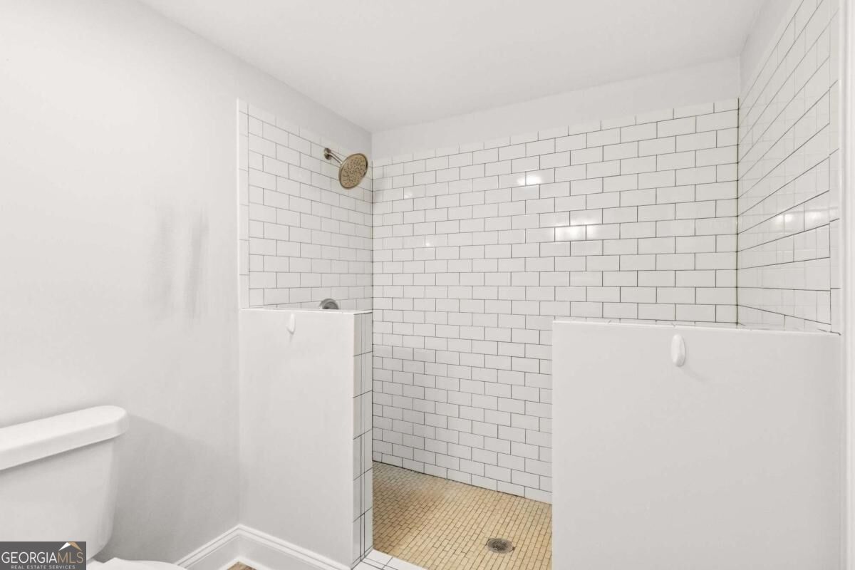 1916 Severbrook Place Property Photo 59