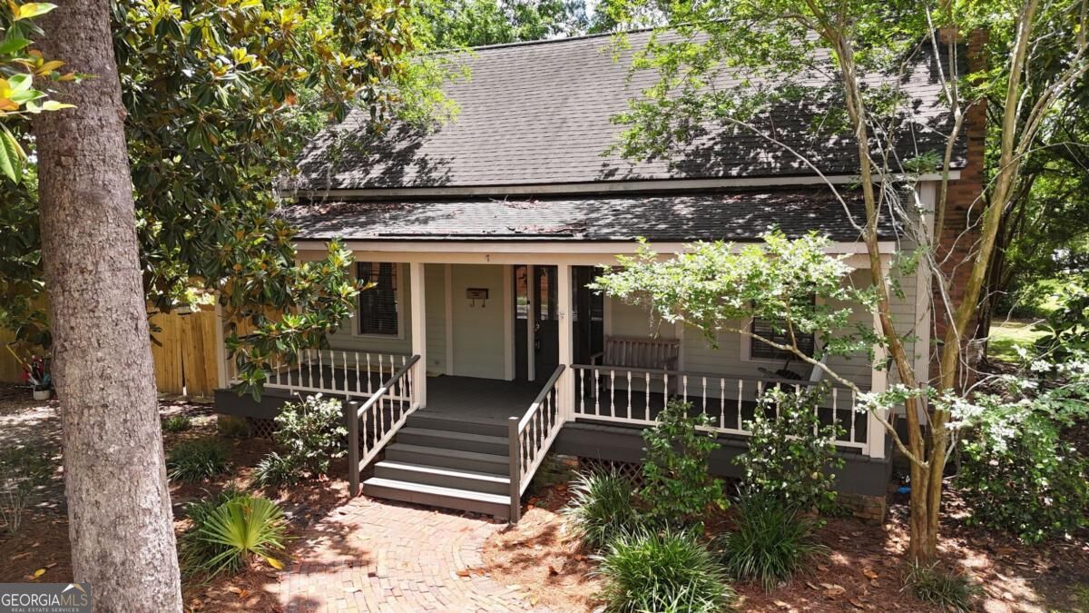 417 Central Place Property Photo 1