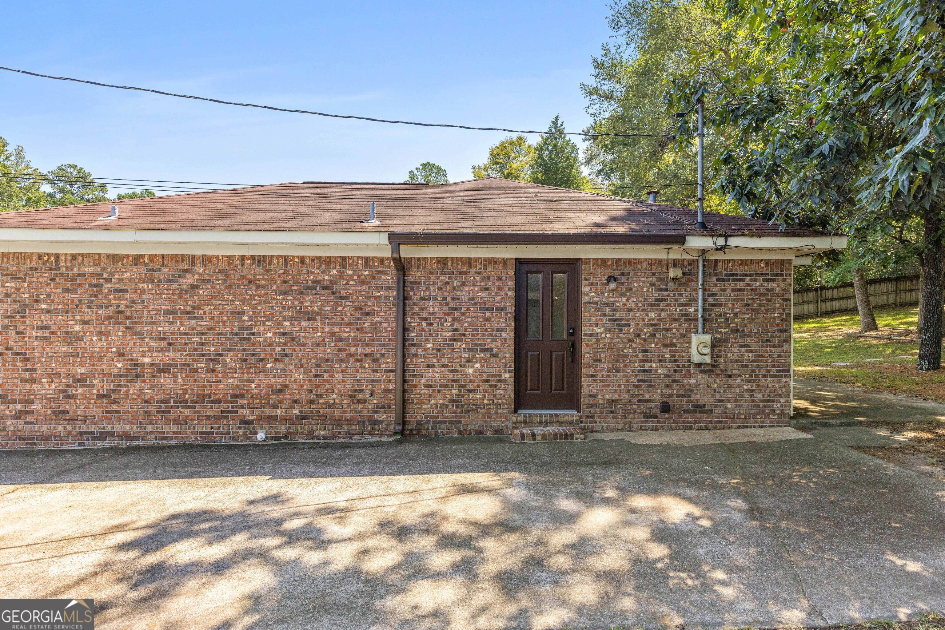 5918 Hunter Road Property Photo 5