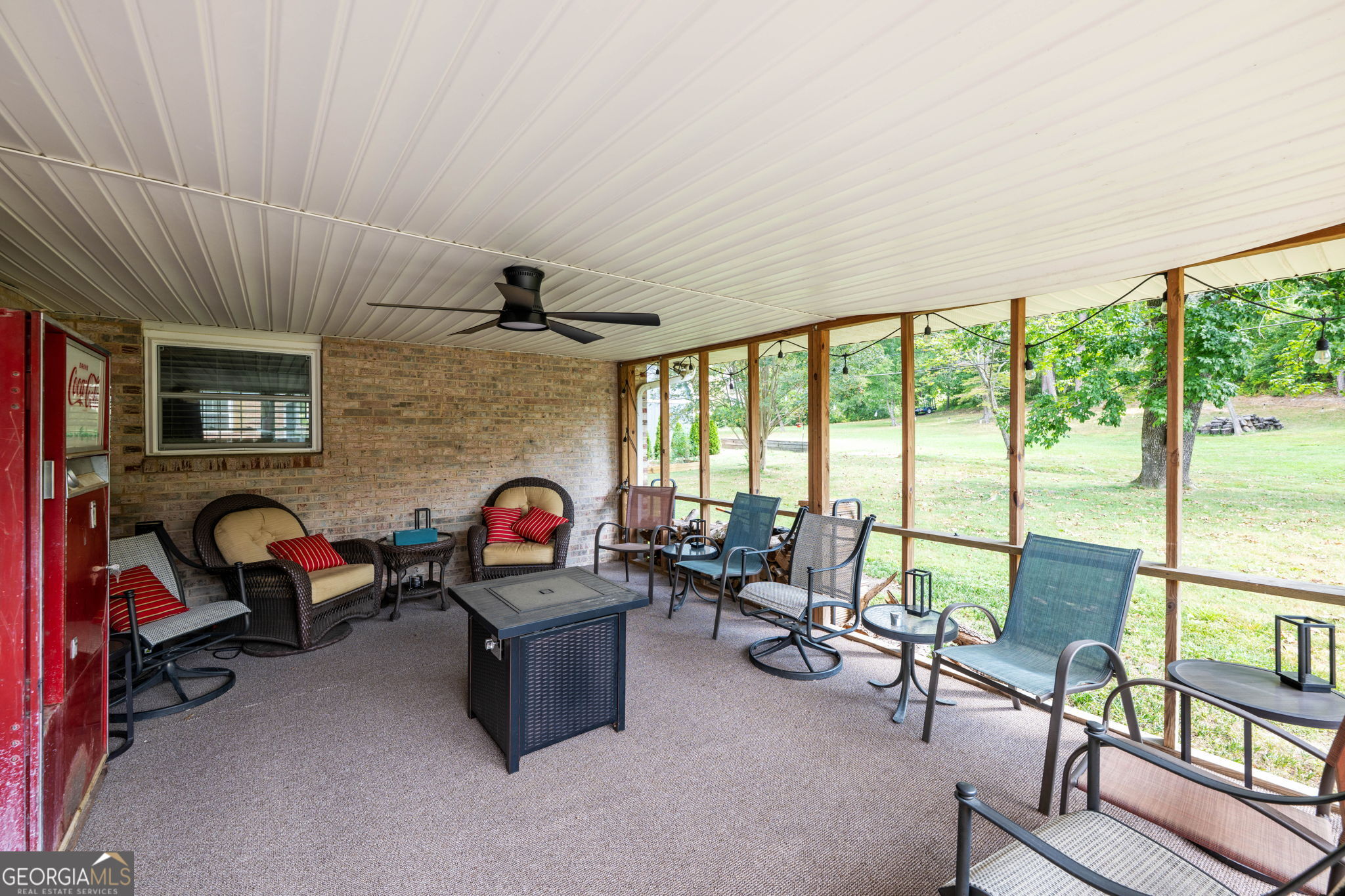 2130 Colonial Parkway Drive Property Photo 27