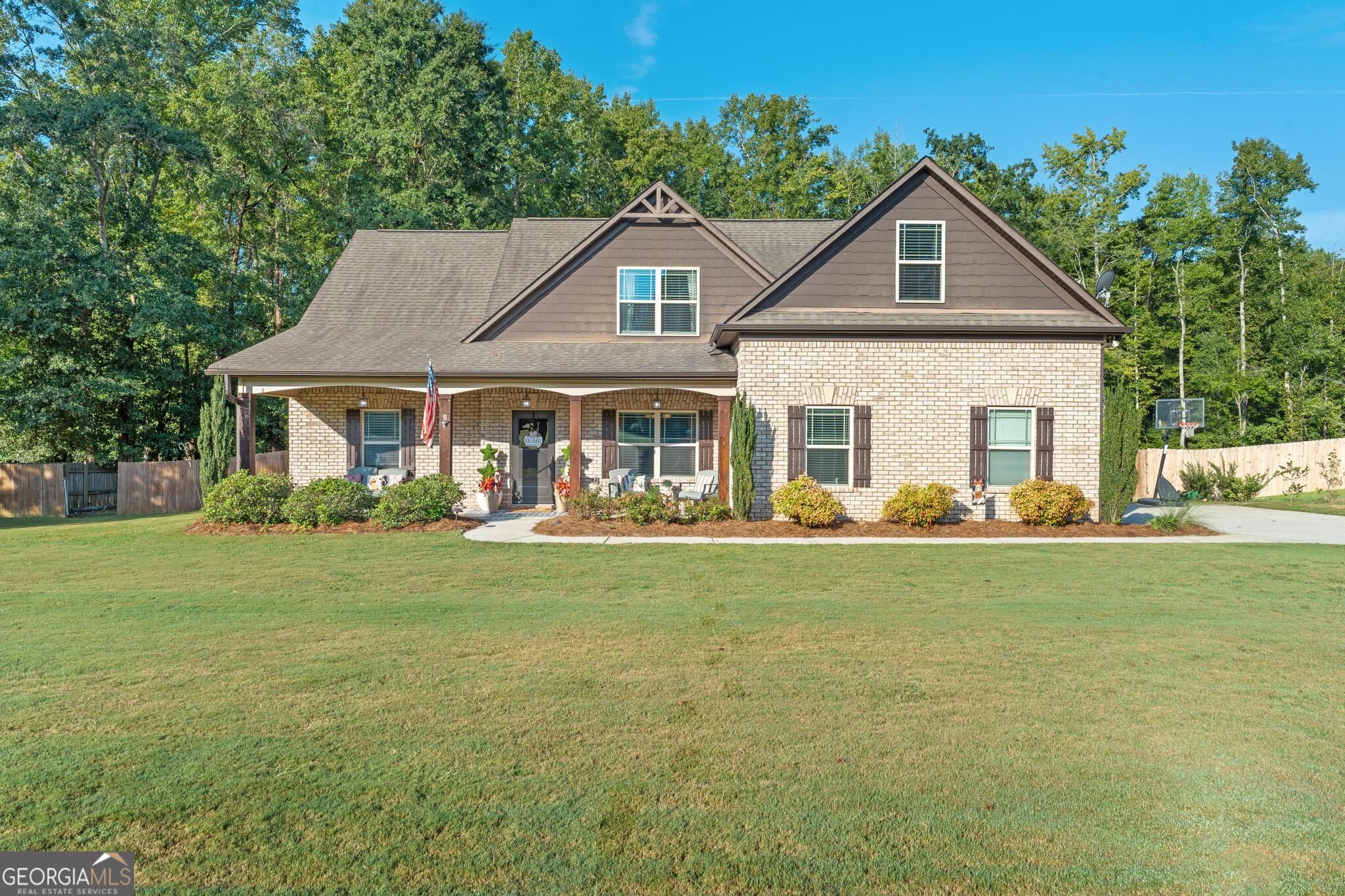 156 Fishers Mill Drive Property Photo 2