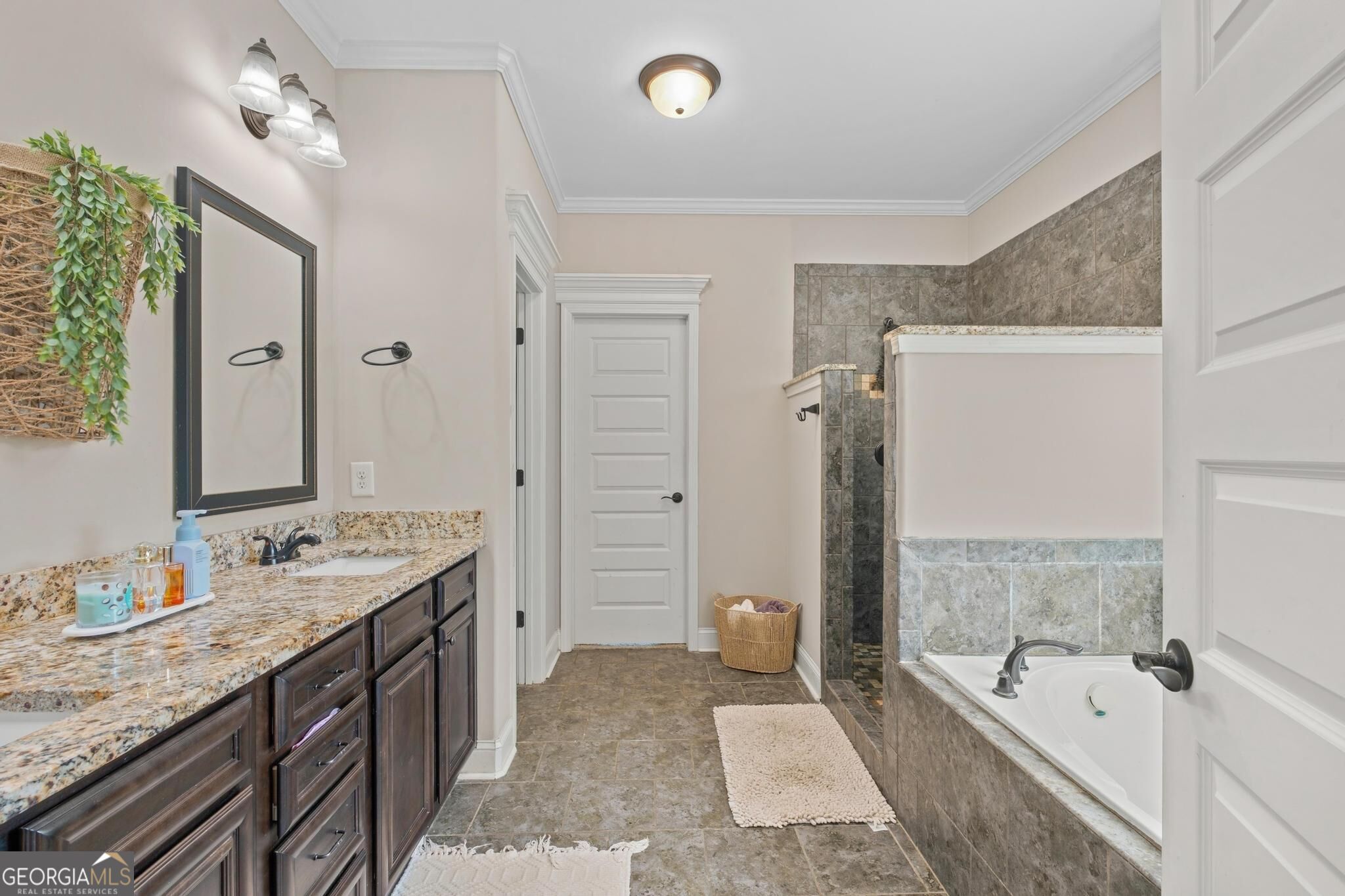 156 Fishers Mill Drive Property Photo 34