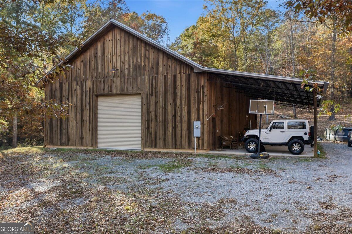 938 Marion Dairy Road Se Property Photo 2