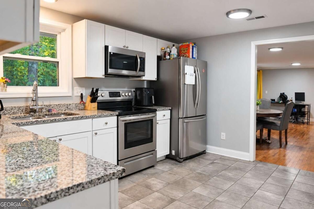 6395 Hemp Street Property Photo 7