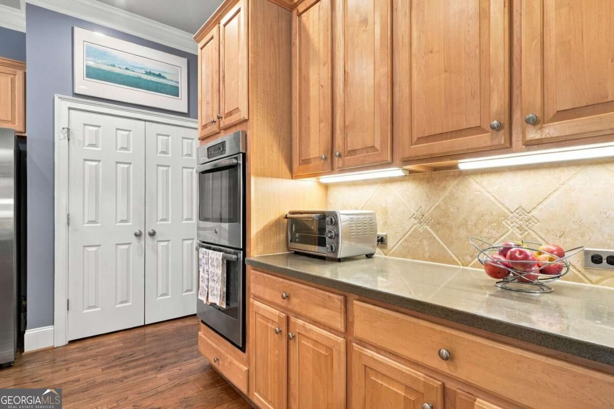 510 Wembley Circle Property Photo 16