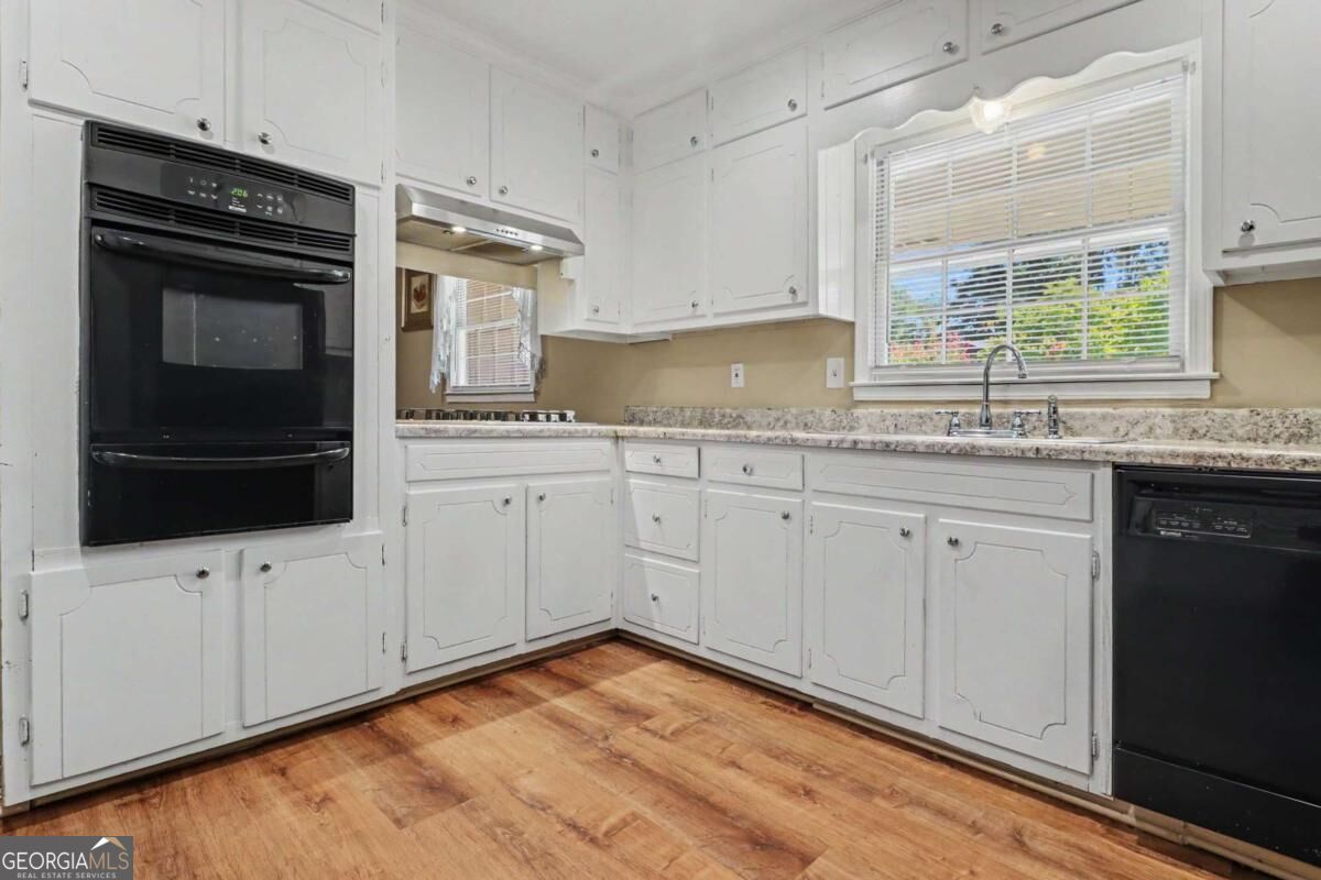 4146 Hapsburg Court Property Photo 6