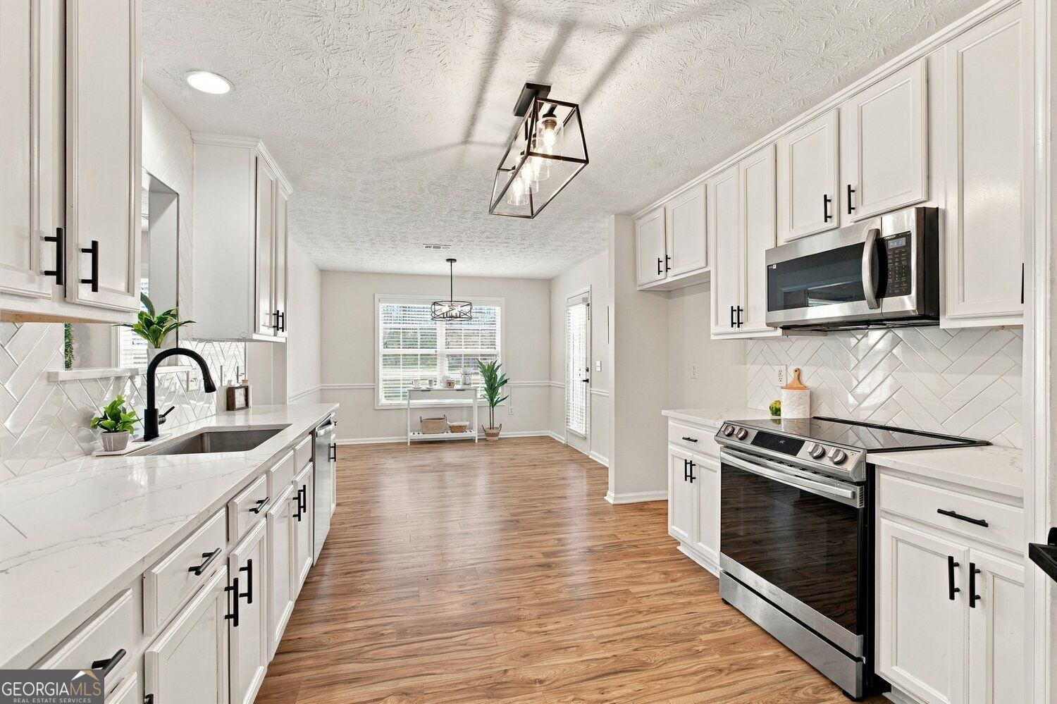 703 Country Grove Lane Property Photo 3