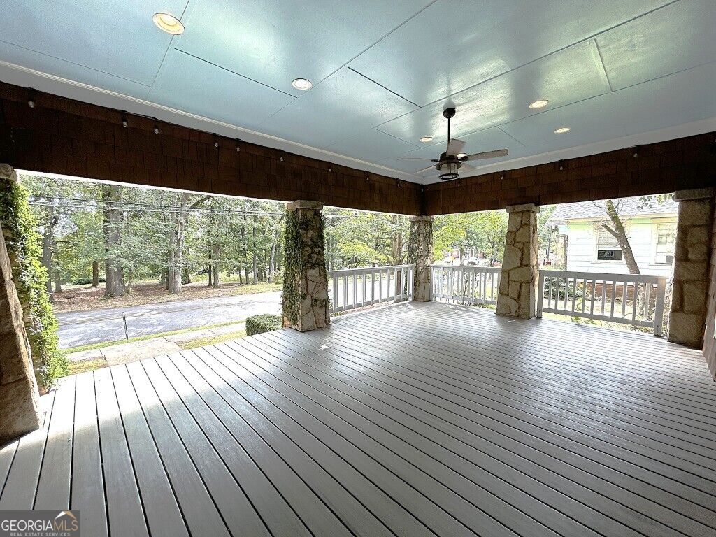 516 Lincoln Street Property Photo 3
