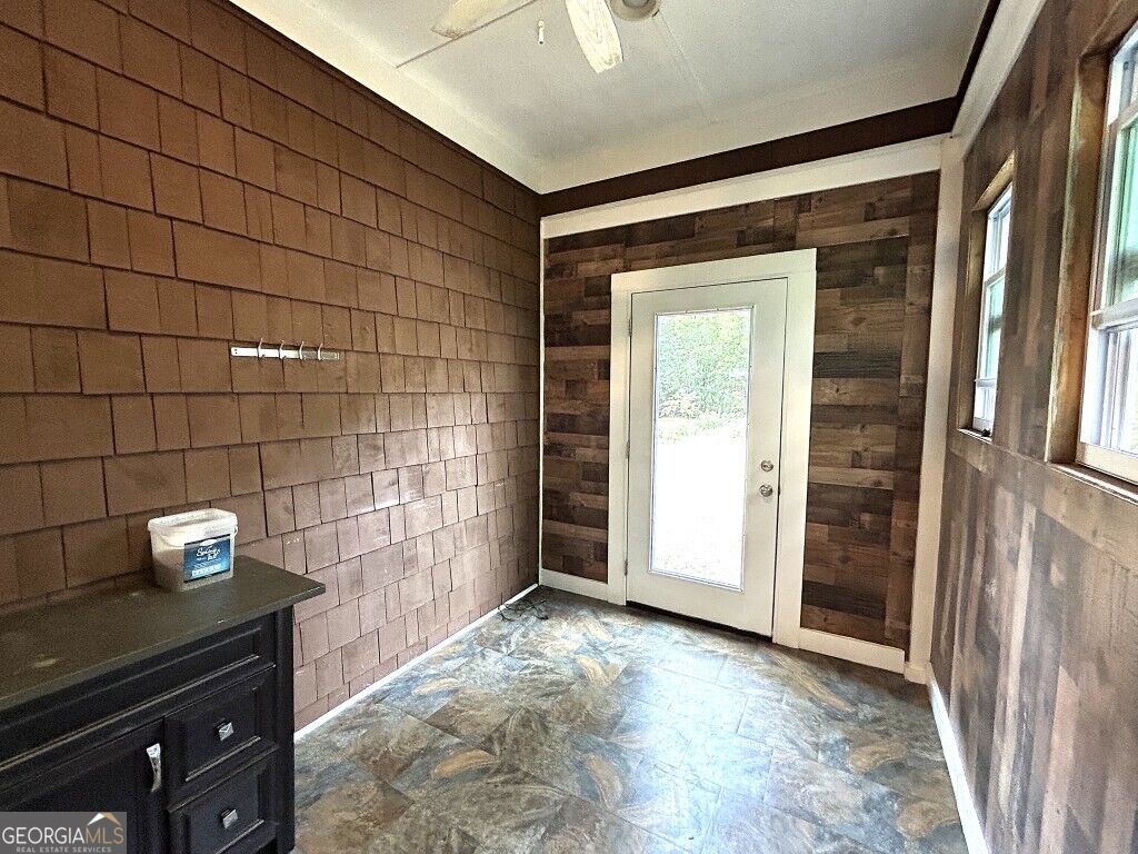 516 Lincoln Street Property Photo 38