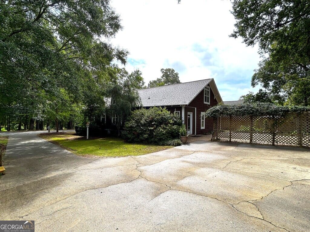 516 Lincoln Street Property Photo 45