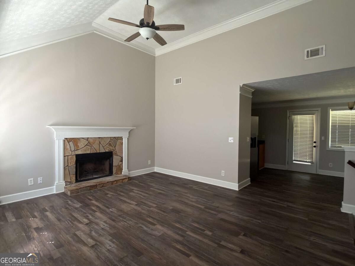 252 Thorn Brook Circle Property Photo 3