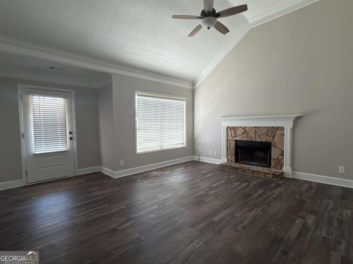 252 Thorn Brook Circle Property Photo 4