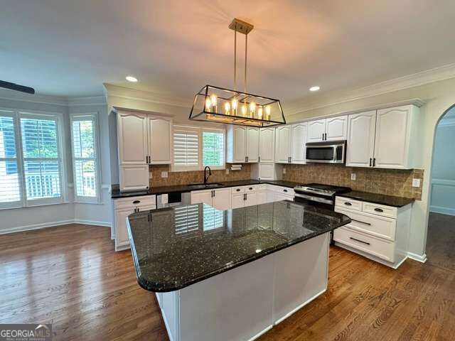 4157 Berkeley Landing Nw Property Photo 2