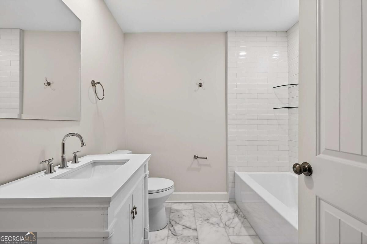 955 Columbia Drive Property Photo 18