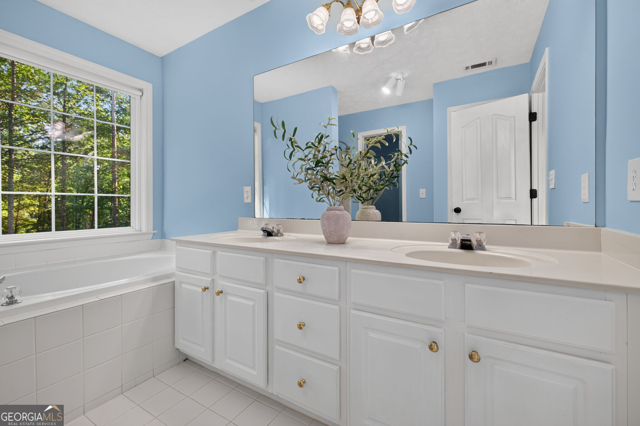 60 Tyler Woods Drive Property Photo 28