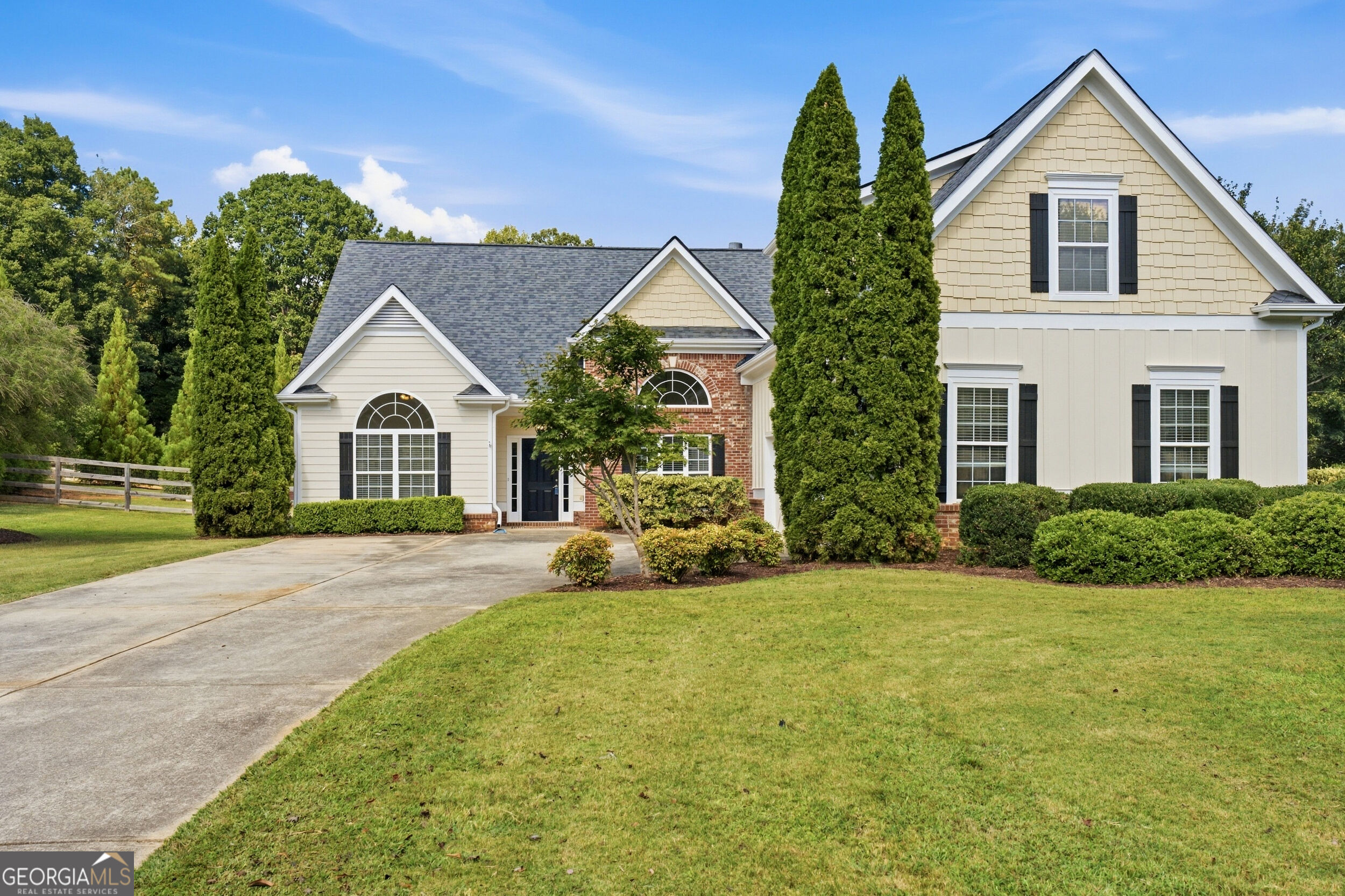 9065 Blue Willow Court Property Photo 1
