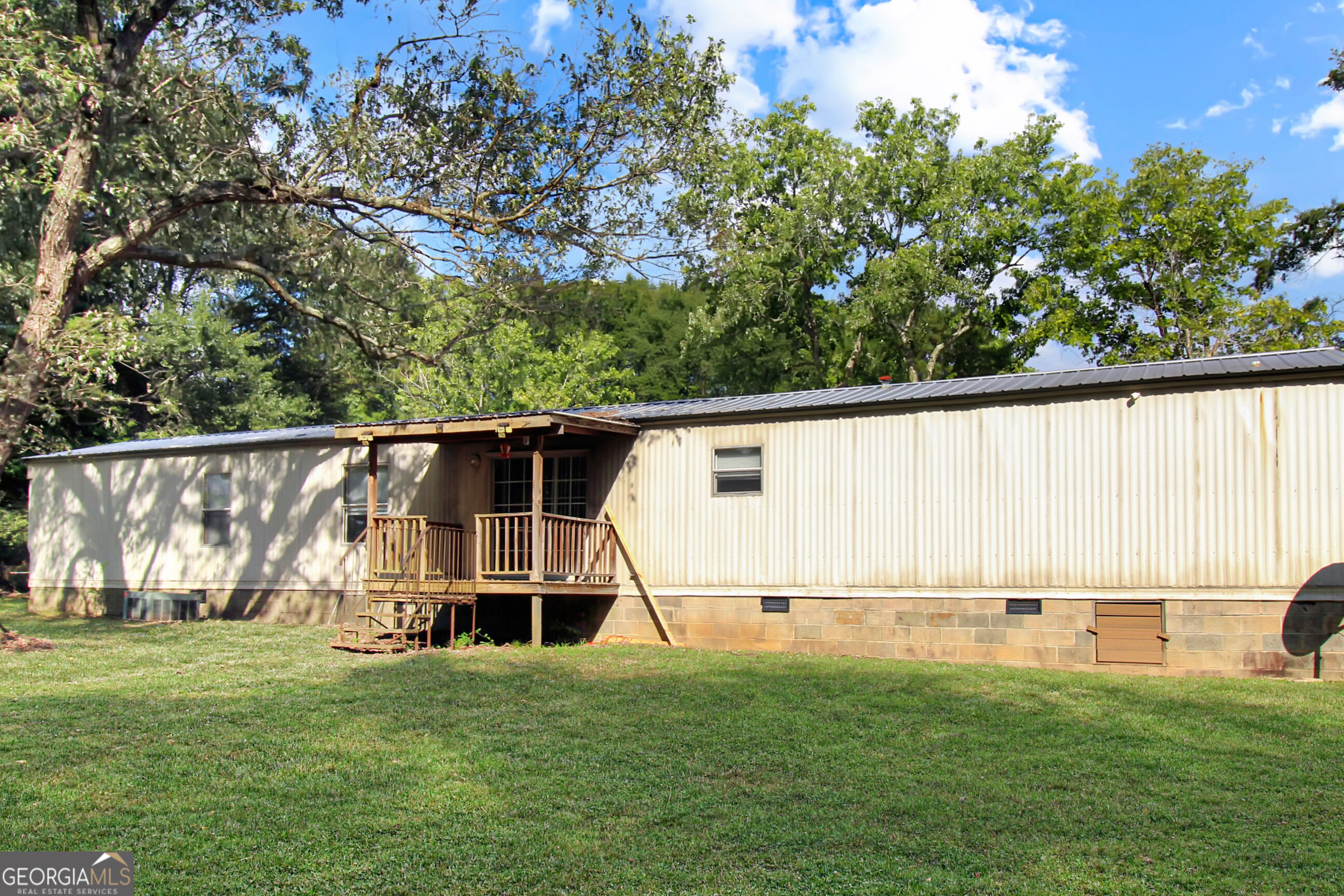 53 Drake Road Property Photo 5