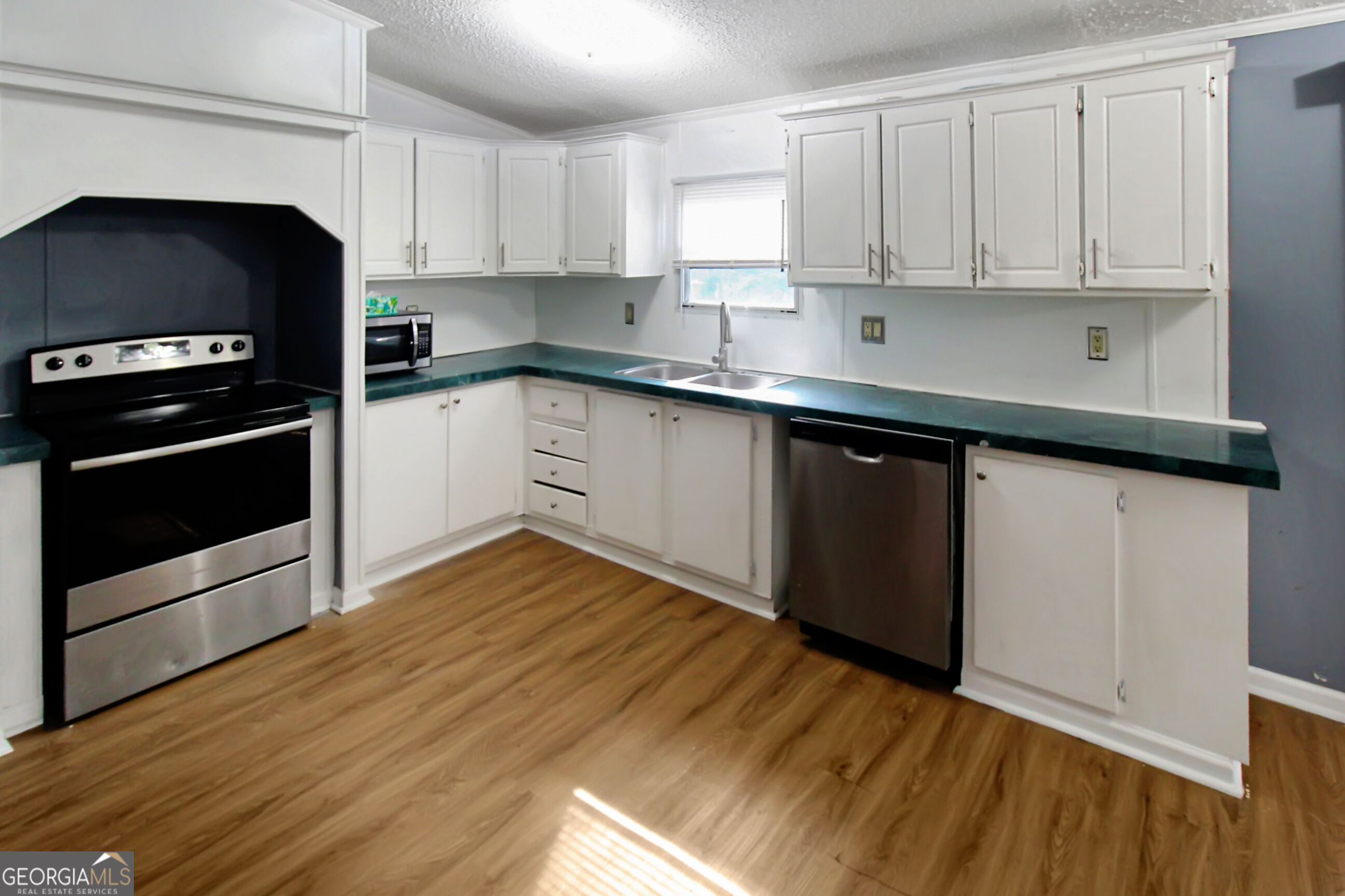 53 Drake Road Property Photo 11