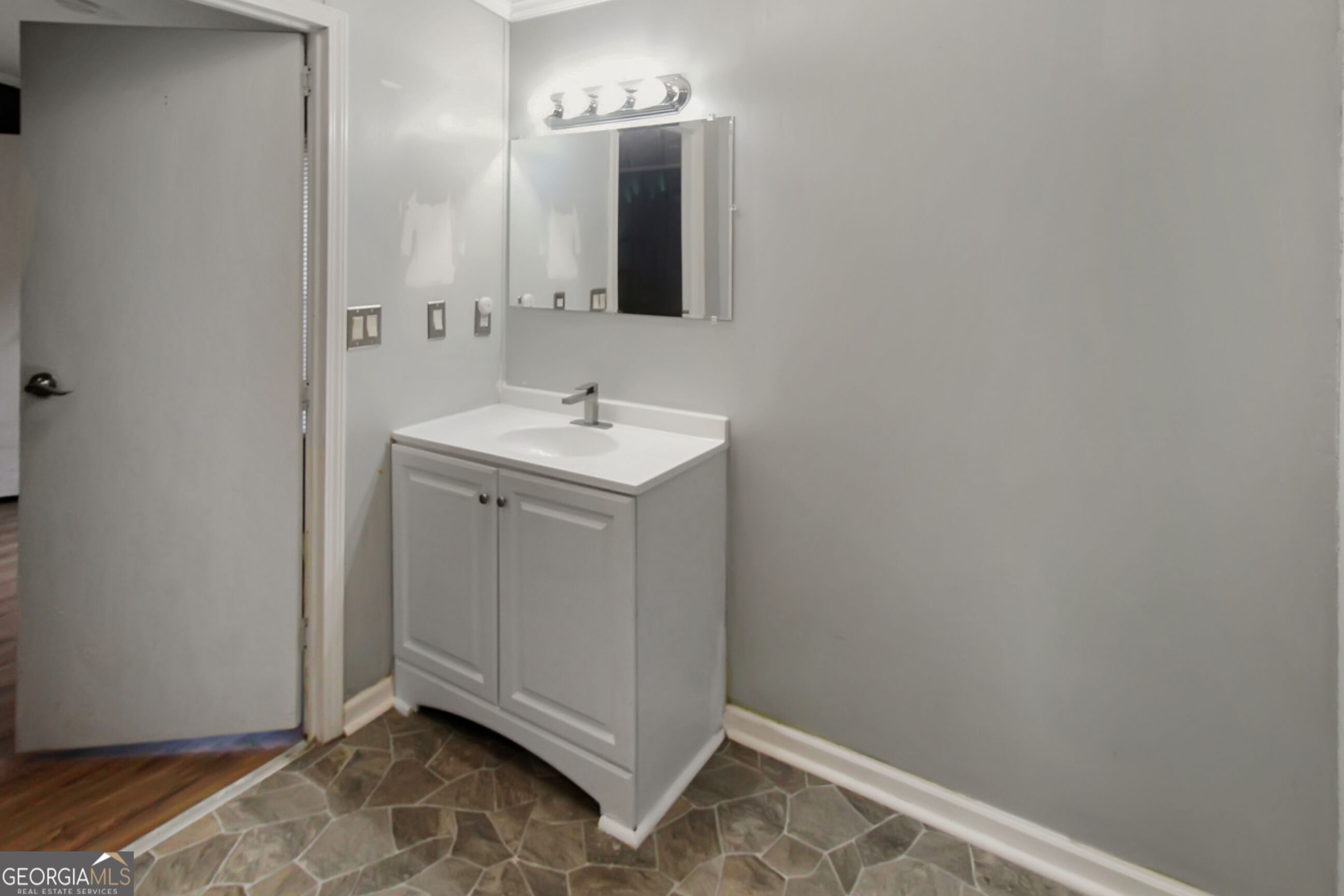 53 Drake Road Property Photo 16