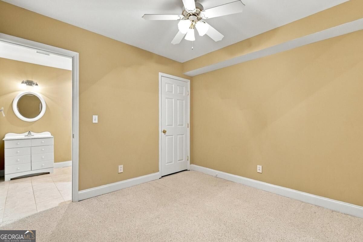 238 Ribbon Leaf View Property Photo 33
