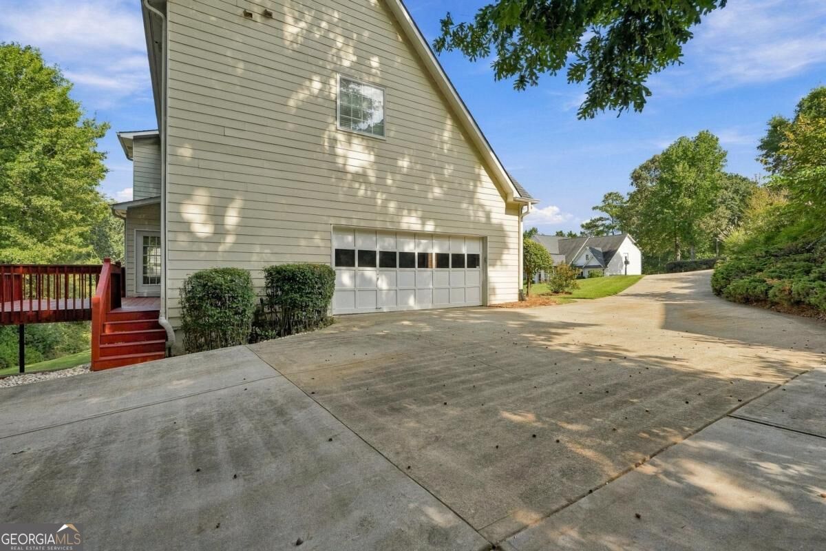 238 Ribbon Leaf View Property Photo 40