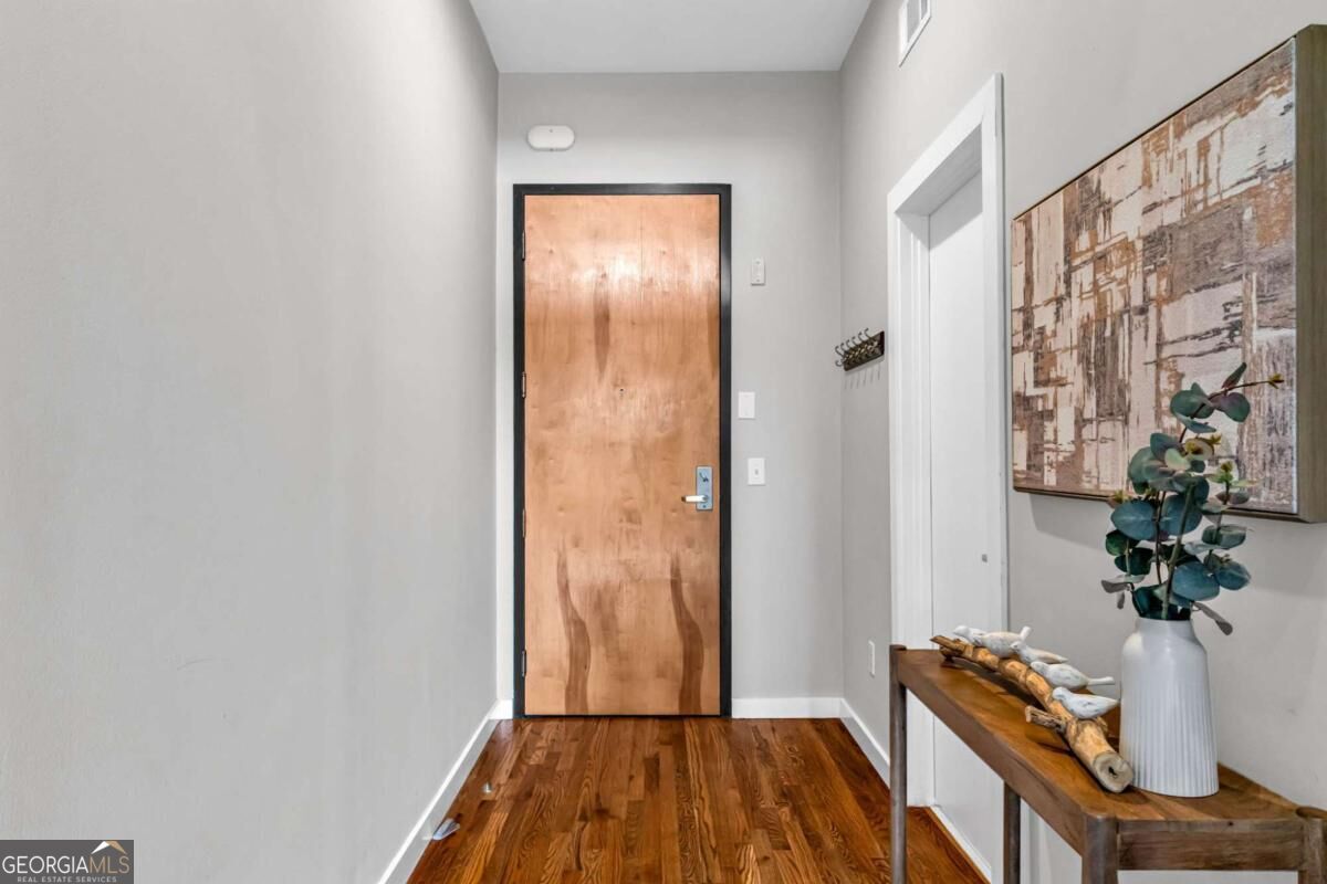680 Greenwood Avenue Ne # 404 Property Photo 5