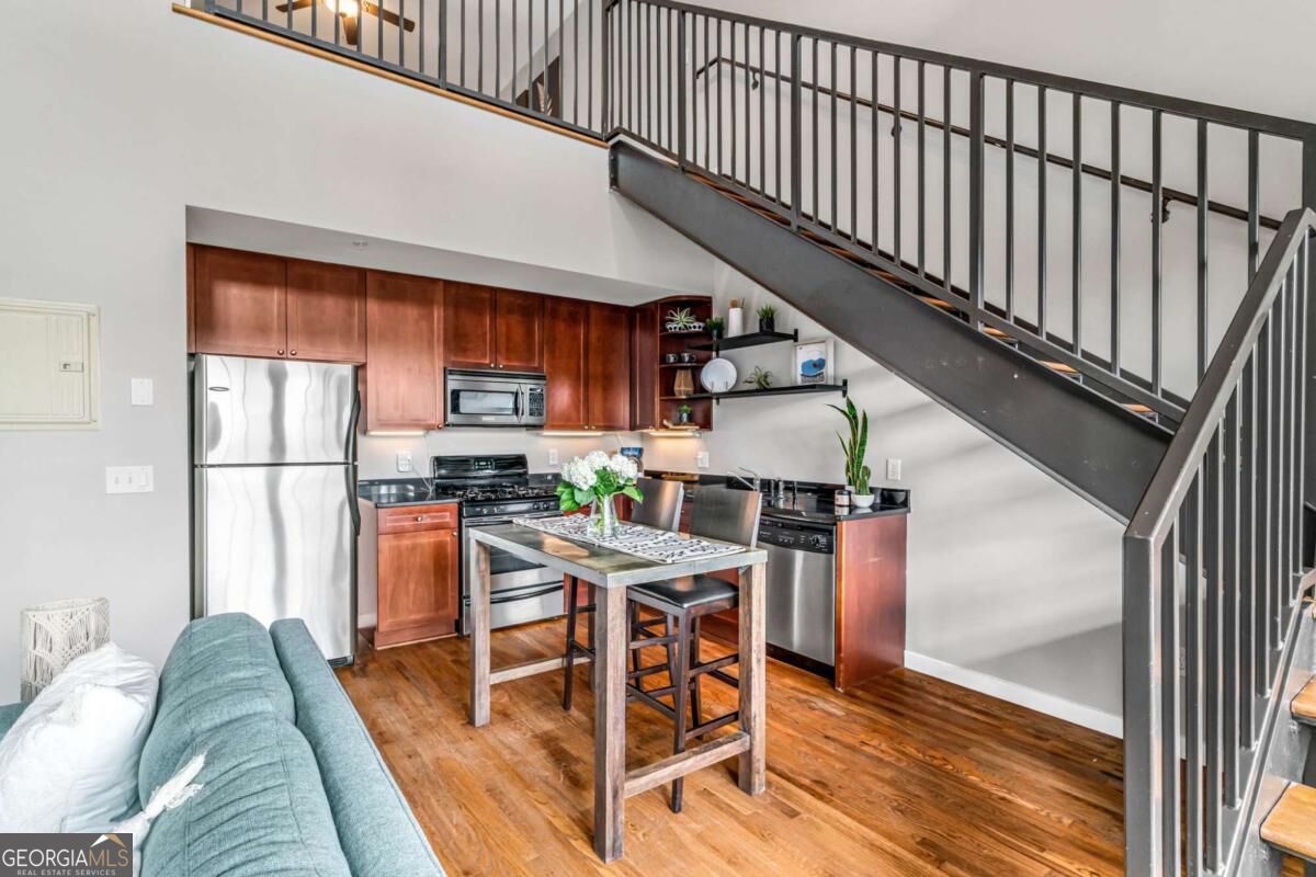 680 Greenwood Avenue Ne # 404 Property Photo 8